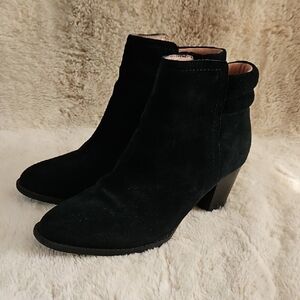 Vionic Jesse Black Suede Ankle Booties